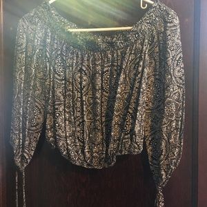 Off shoulder summer shirt